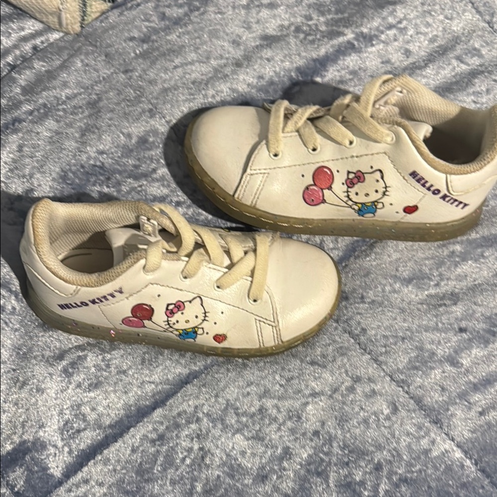 Adidas Stan Smith, toddler size 9, custom with hello Kitty